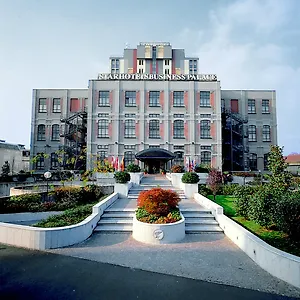 **** מלון Starhotels Business Palace איטליה